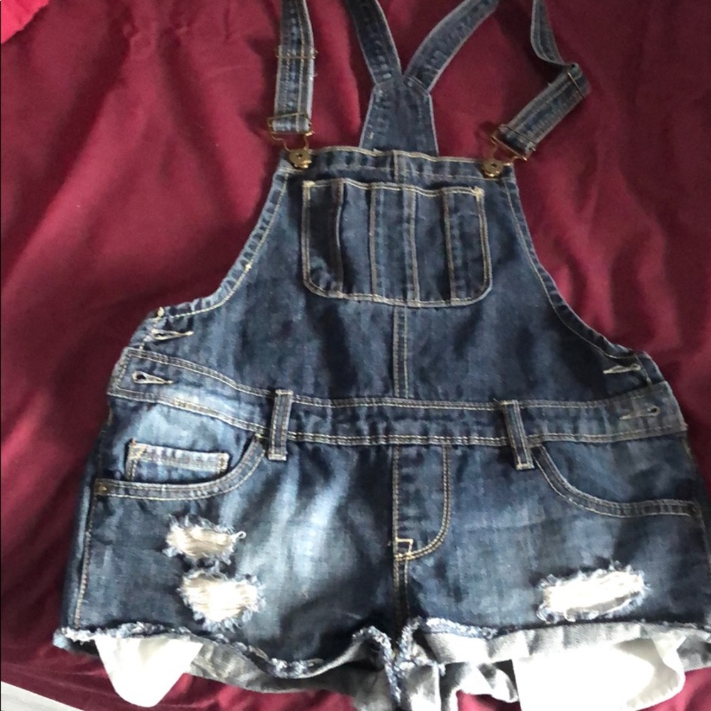 Short overalls